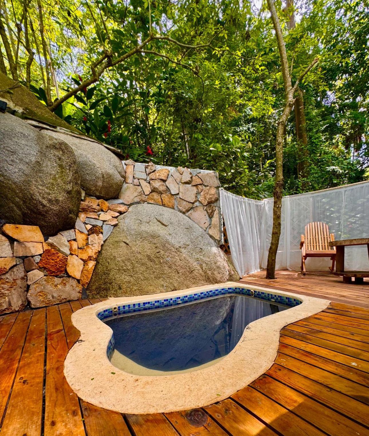 Lodge Cacao